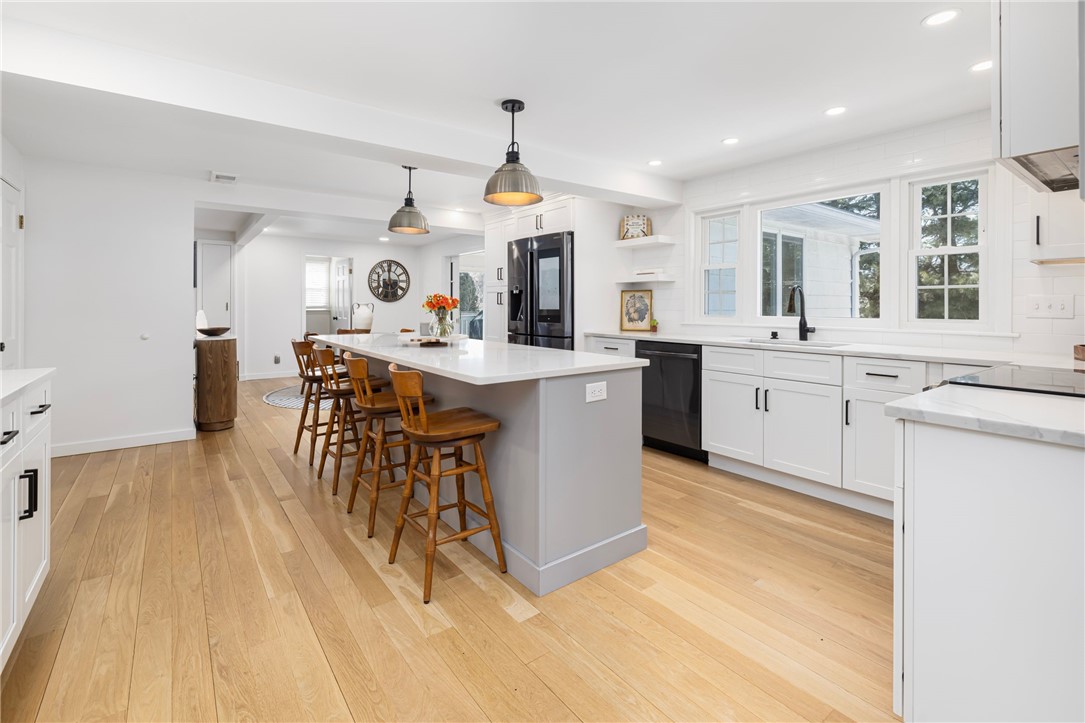 83 Freedom Drive Cranston, RI 02920 - Photo 9 of 50