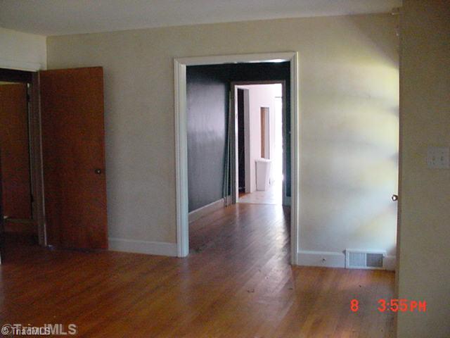 700 Locust Place High Point, NC 27260 - Photo 4 of 5 Living Room.