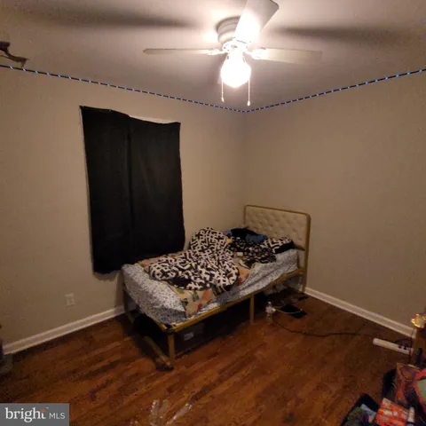 a view of utility room