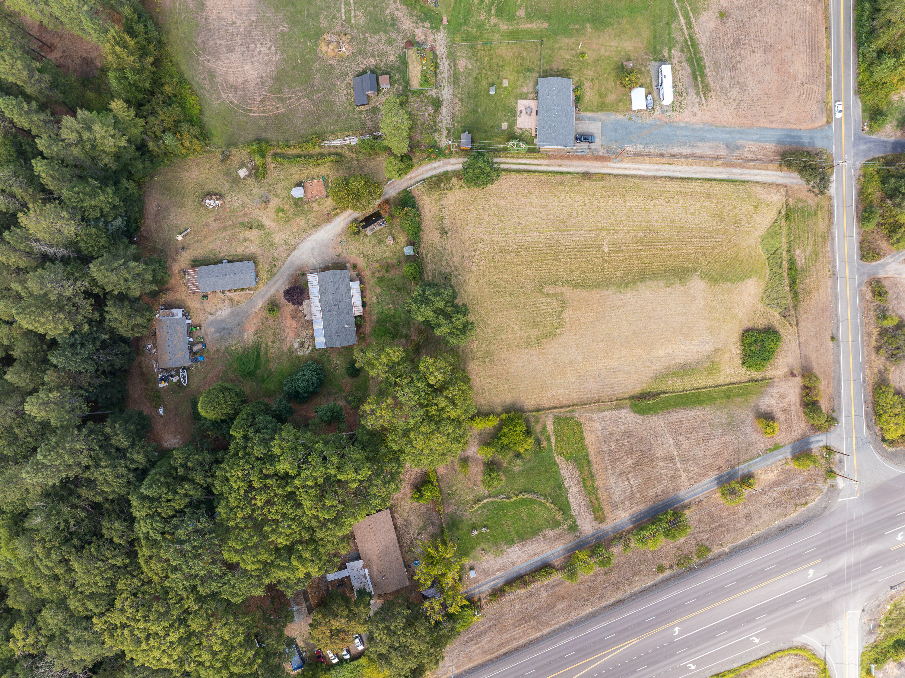 2424 Robinson Road Grants Pass, OR 97527 - Photo 43 of 44 2424RobinsonRd-044