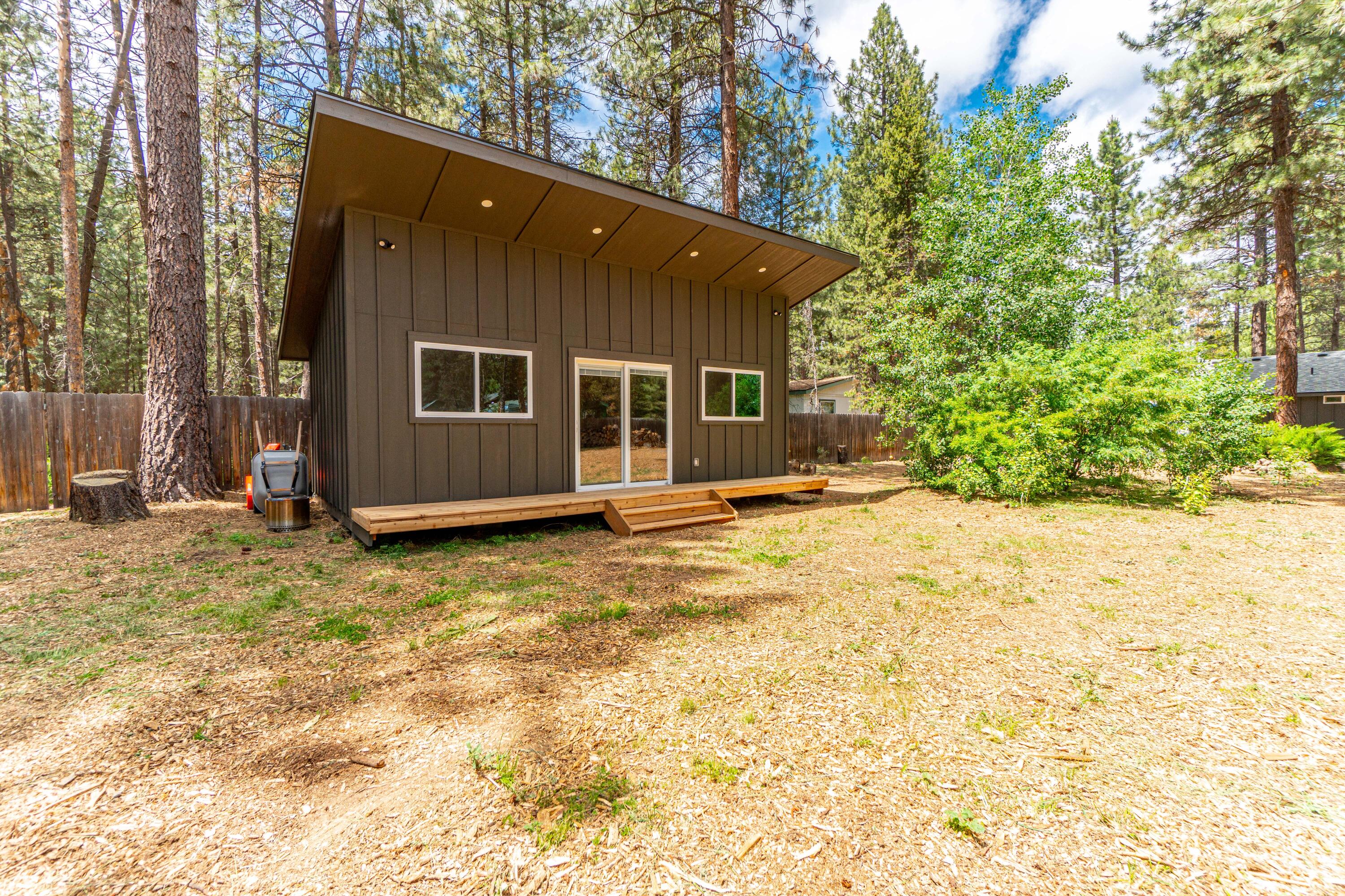 16981 Indio Road Bend, OR 97707 - Photo 26 of 39 RileyVisuals-23