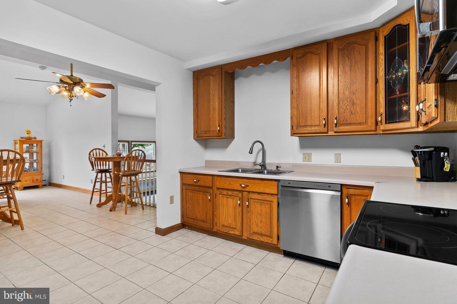 924 West Trindle Road Mechanicsburg, PA 17050 - Photo 11 of 65 1st Floor Kitchen