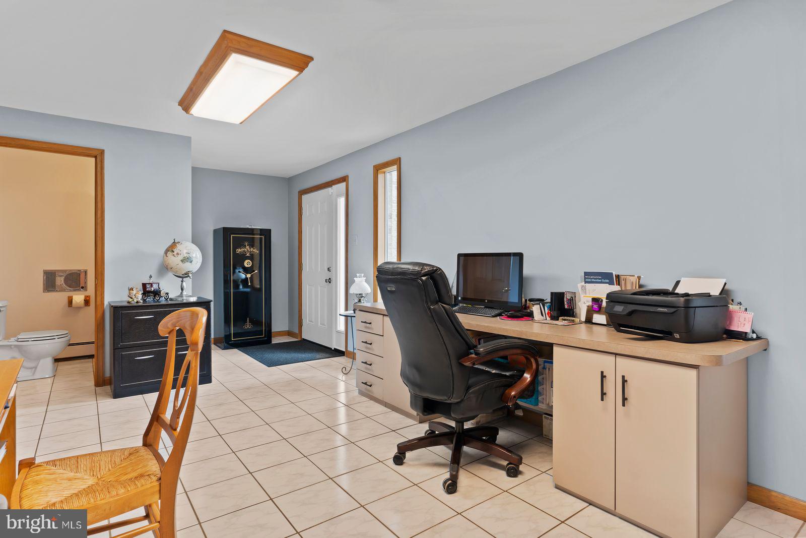 924 West Trindle Road Mechanicsburg, PA 17050 - Photo 22 of 65 1st Floor Office with Separate Entrance