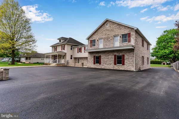 $949,000 | 924 West Trindle Road, Mechanicsburg, PA 17050