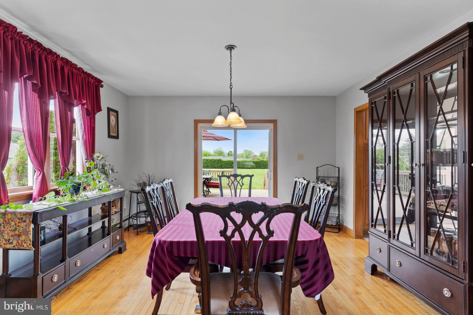 924 West Trindle Road Mechanicsburg, PA 17050 - Photo 6 of 65 1st Floor Dining Room