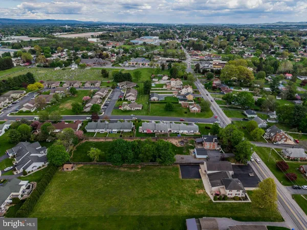 $949,000 | 924 West Trindle Road, Mechanicsburg, PA 17050