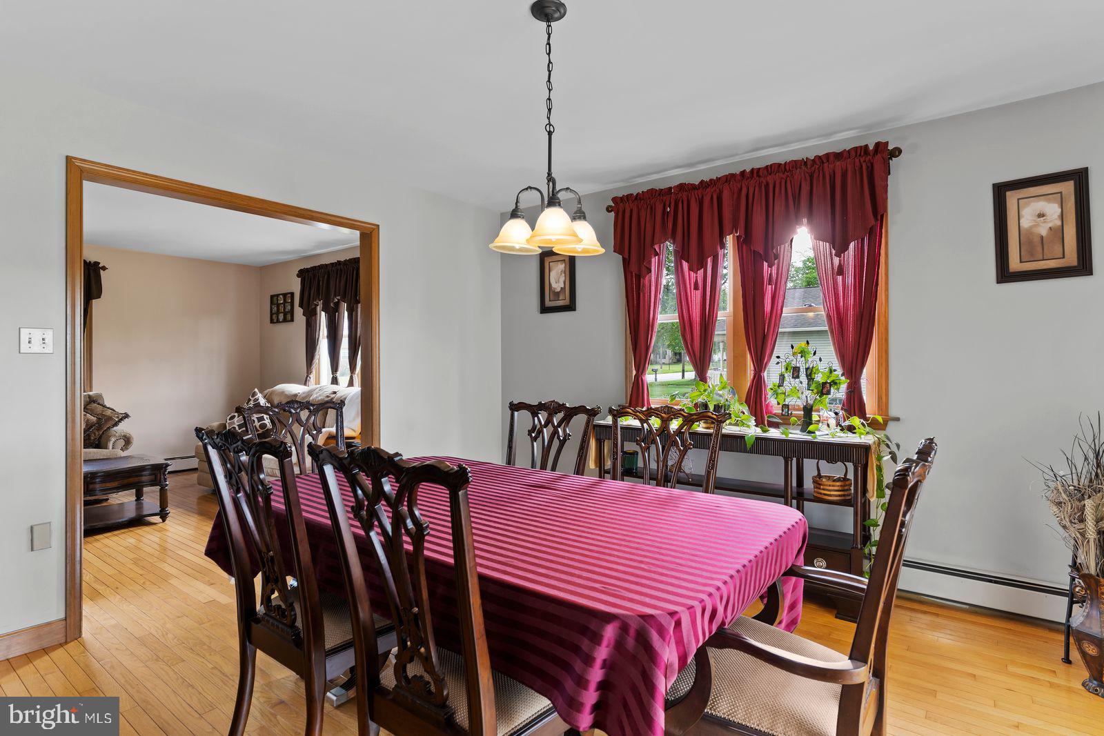 924 West Trindle Road Mechanicsburg, PA 17050 - Photo 7 of 65 1st Floor Dining Room