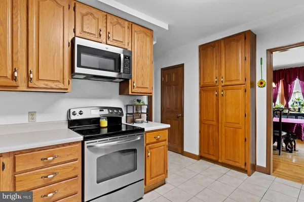 $949,000 | 924 West Trindle Road, Mechanicsburg, PA 17050