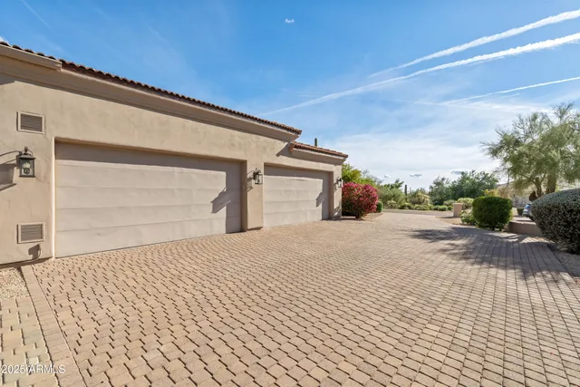 $2,395,000 | 6938 East Lomas Verdes Drive, Scottsdale, AZ 85266