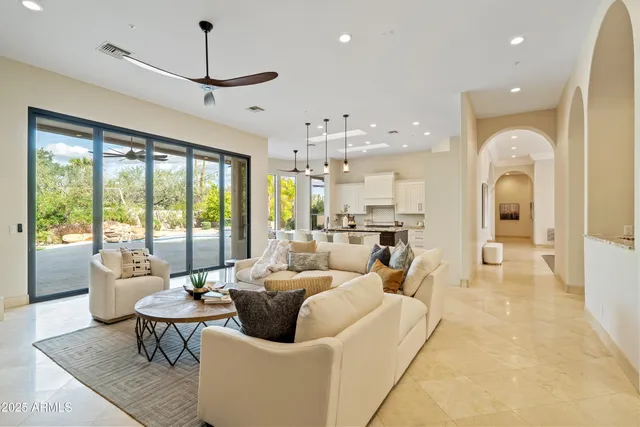 $2,395,000 | 6938 East Lomas Verdes Drive, Scottsdale, AZ 85266