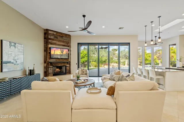 $2,395,000 | 6938 East Lomas Verdes Drive, Scottsdale, AZ 85266