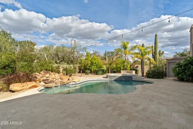 $2,395,000 | 6938 East Lomas Verdes Drive, Scottsdale, AZ 85266
