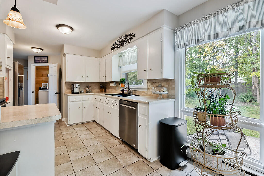 5 Robert Street Winslow, ME 04901 - Photo 22 of 59 22_BP5A0052_DxO_mls