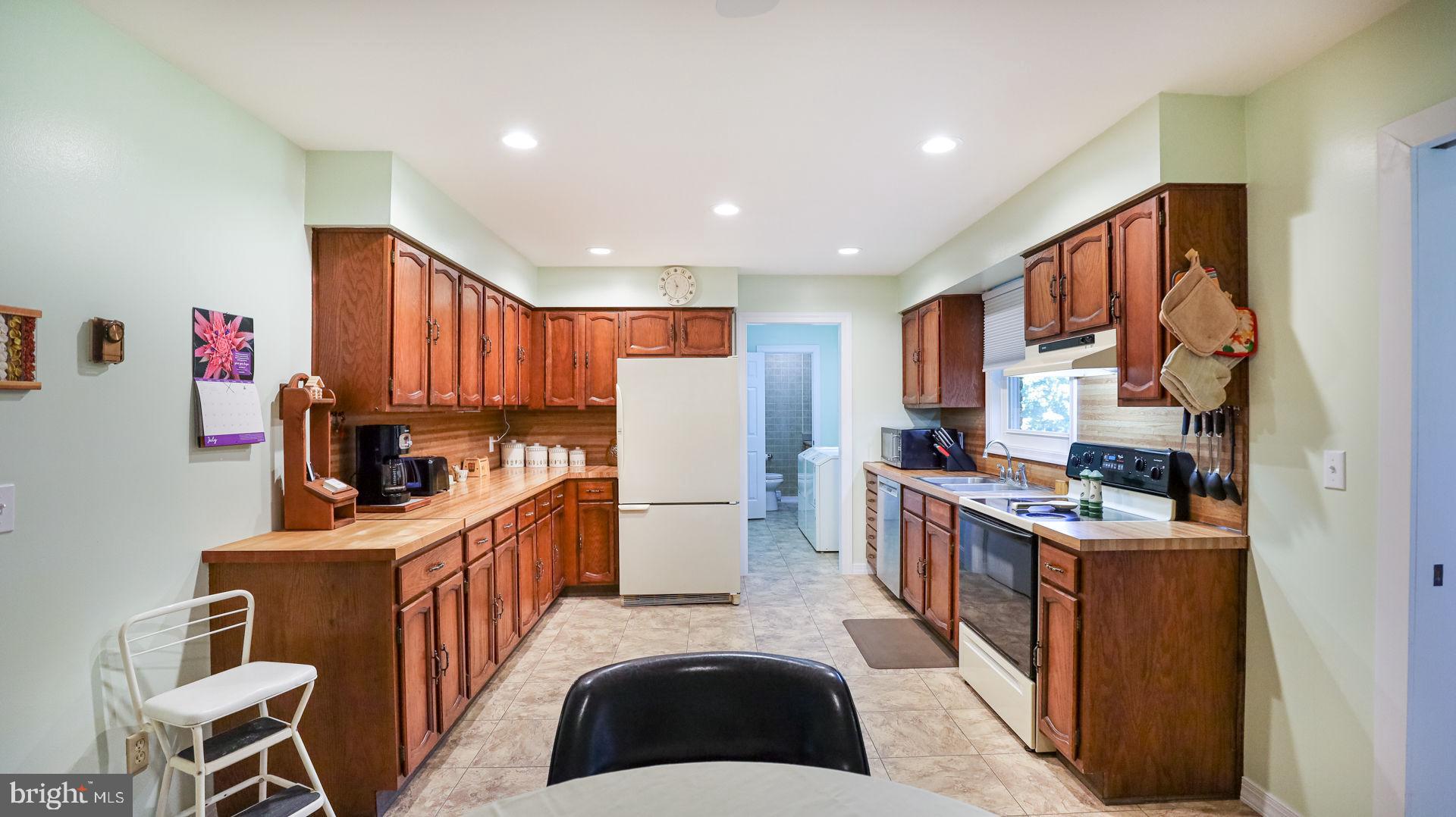 698 Ridge Road Lewisberry, PA 17339 - Photo 15 of 48