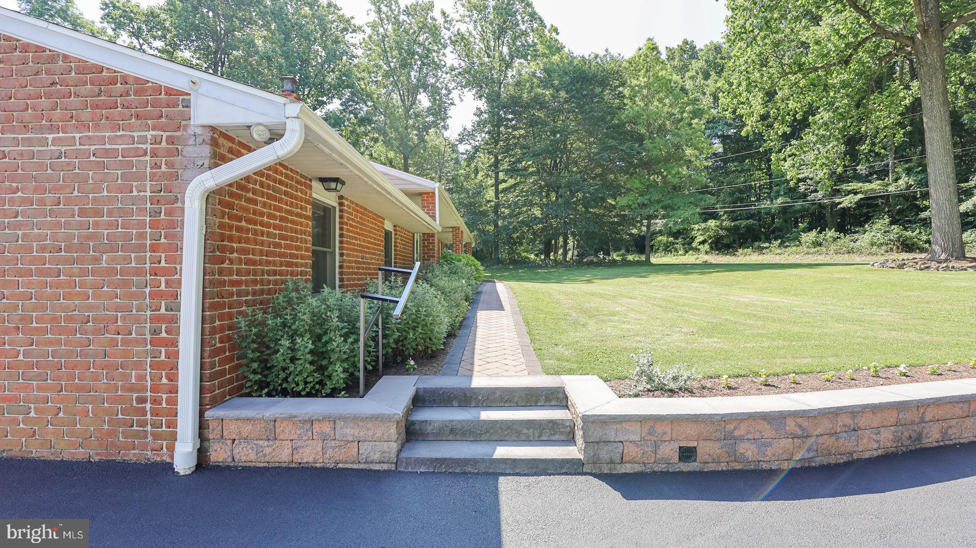 698 Ridge Road Lewisberry, PA 17339 - Photo 7 of 48