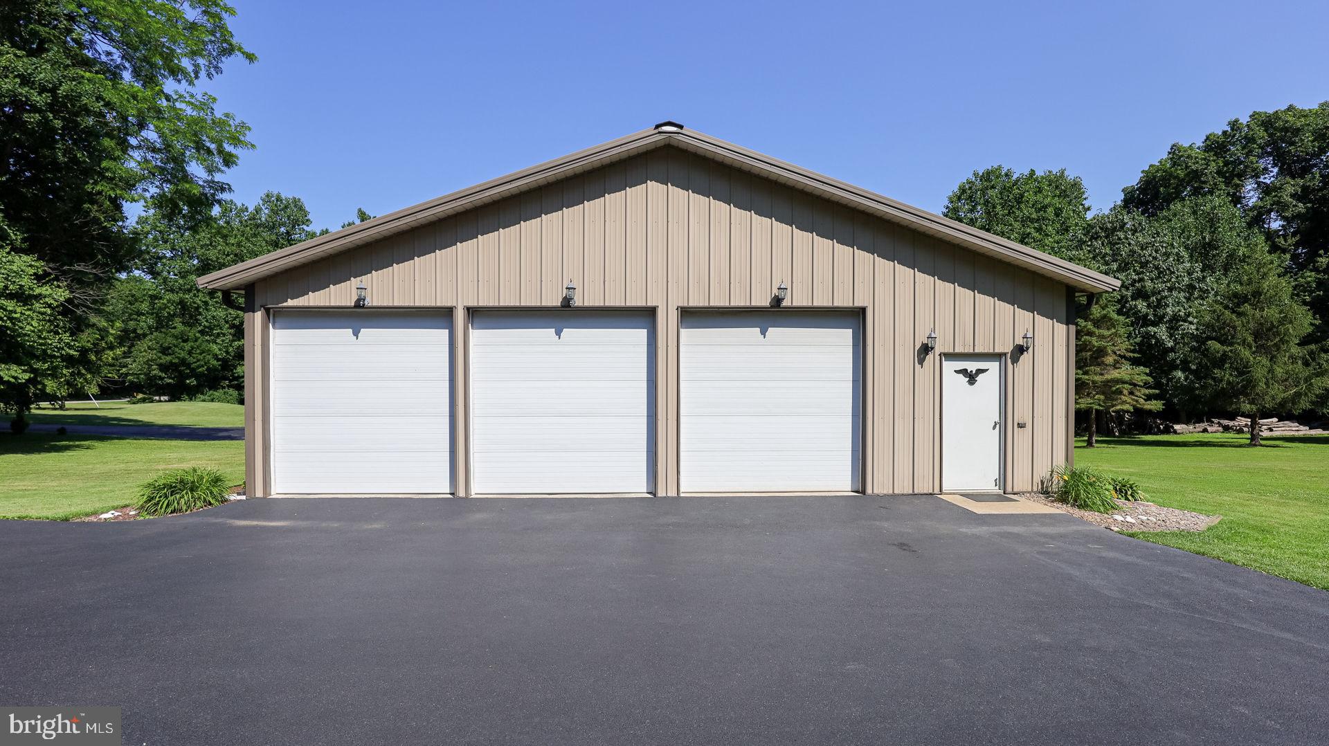 698 Ridge Road Lewisberry, PA 17339 - Photo 10 of 48