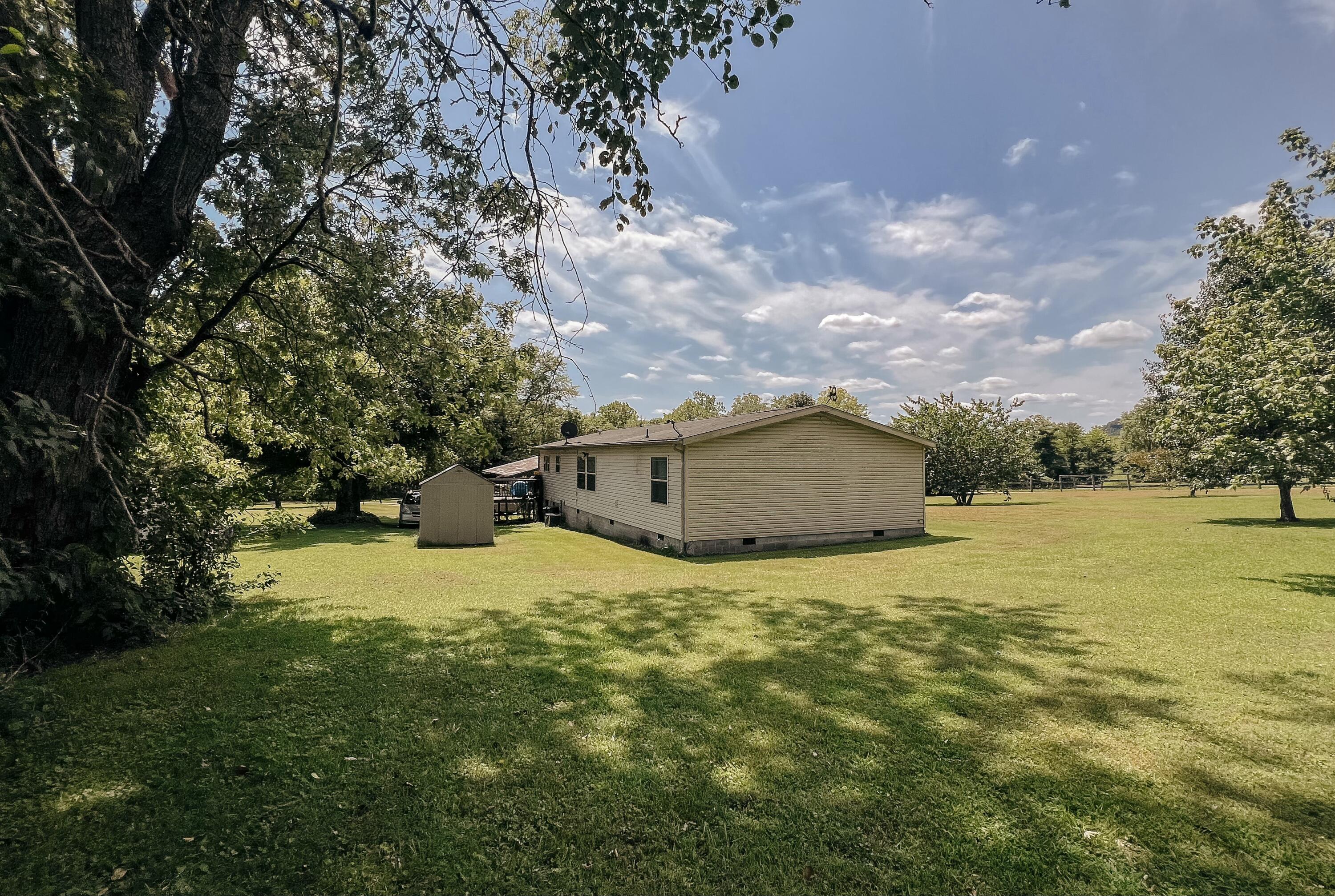 482 Little North Fork Road Stanton, KY 40380 - Photo 2 of 12 tempImageec6fAd
