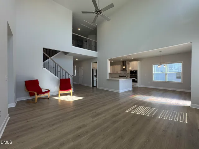 a view of livingroom and hardwood floor