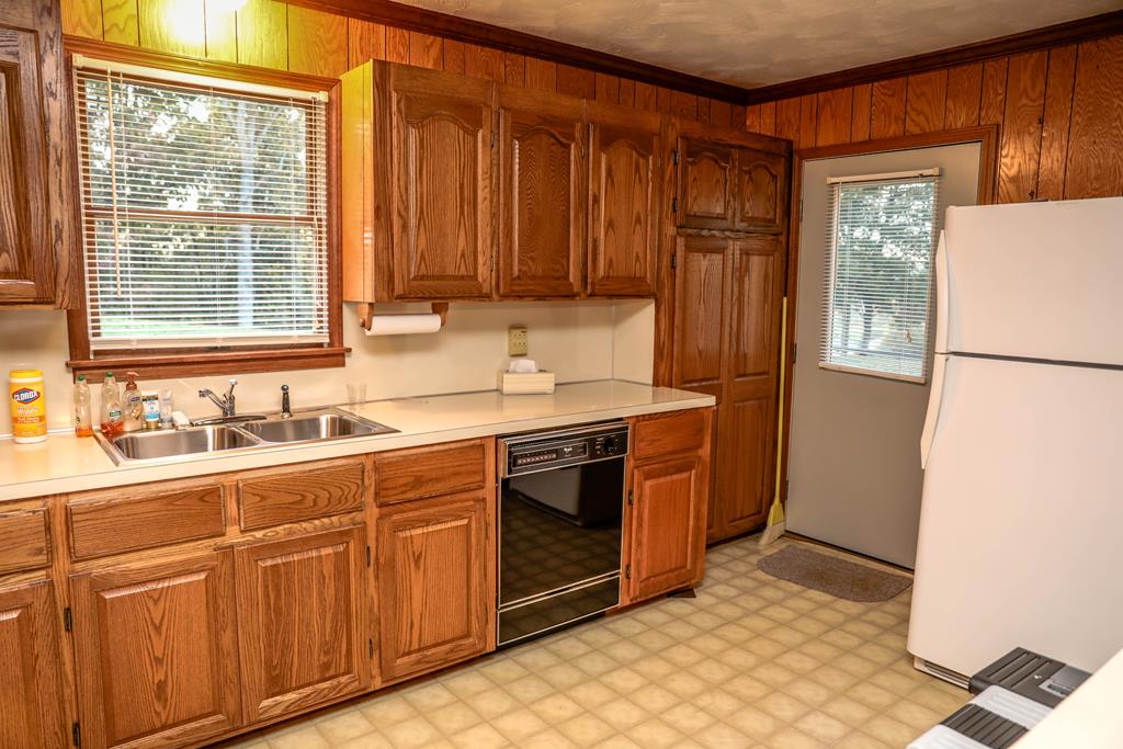 588 Cline Road Atkins, VA 24311 - Photo 16 of 31 Gallery Image 16