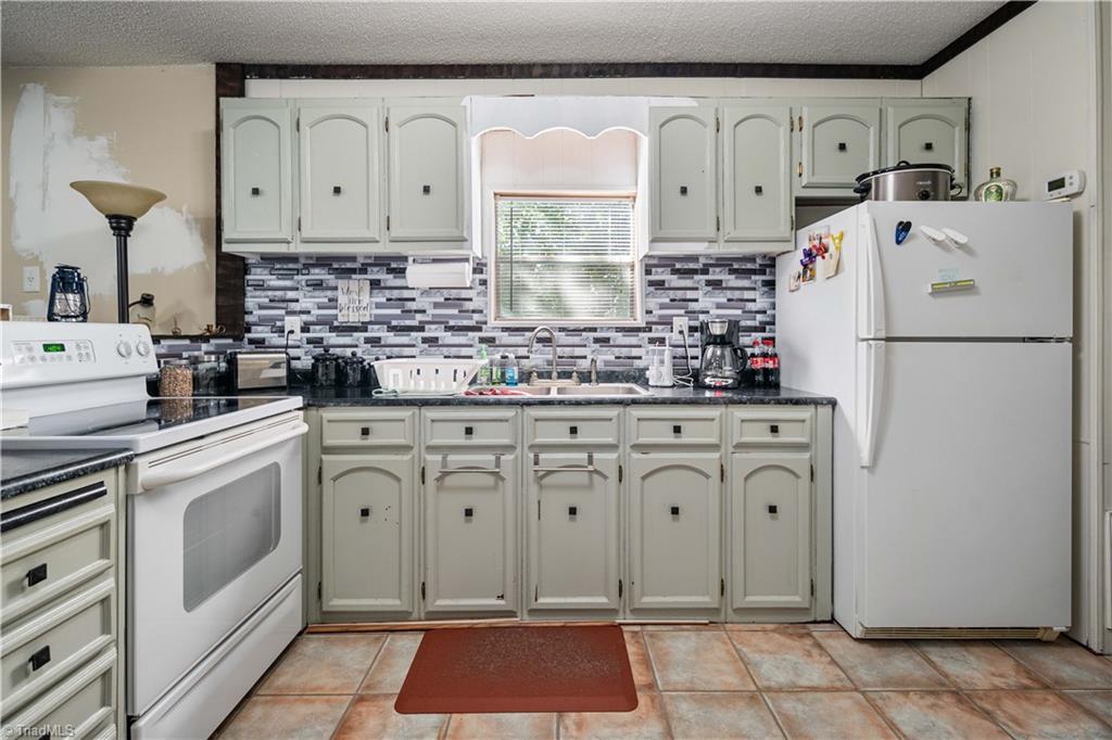 1165 Overby Road Walnut Cove, NC 27052 - Photo 18 of 42 Apartment kitchen