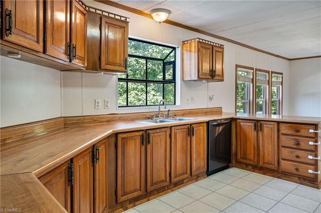 1165 Overby Road Walnut Cove, NC 27052 - Photo 23 of 42 Kitchen