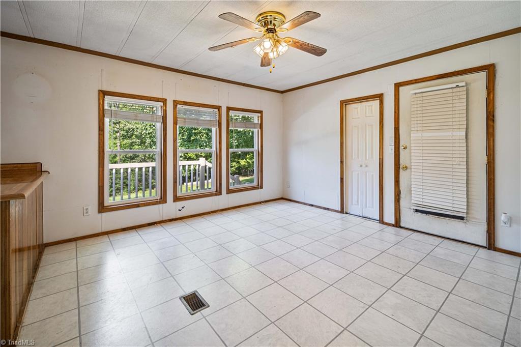 1165 Overby Road Walnut Cove, NC 27052 - Photo 27 of 42 DINING