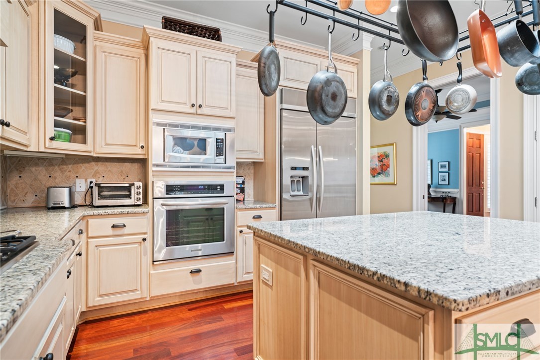 8 Fore Royal Circle Savannah, GA 31411 - Photo 10 of 40