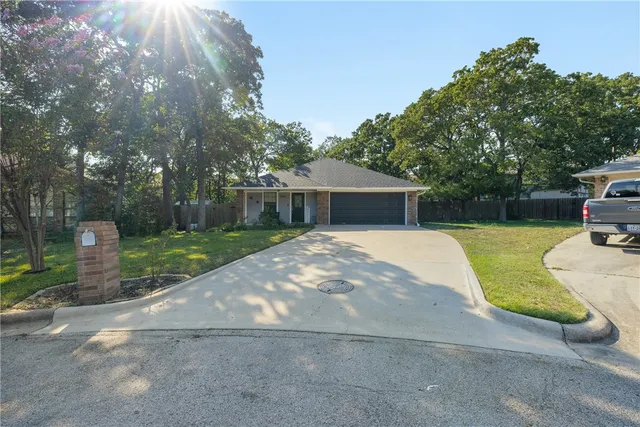 $274,600 | 3000 Manorwood Drive, Bryan, TX 77801