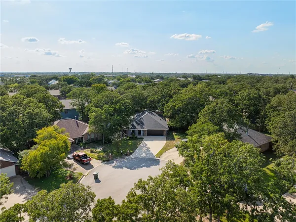 $273,900 | 3000 Manorwood Drive, Bryan, TX 77801