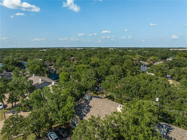 $274,600 | 3000 Manorwood Drive, Bryan, TX 77801