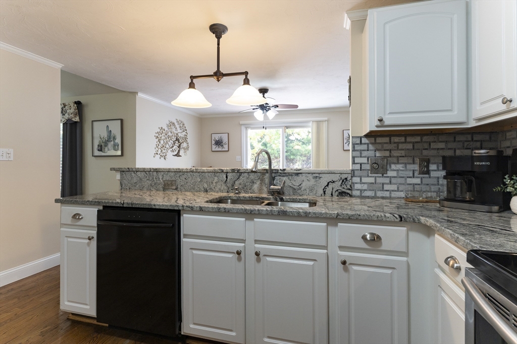 11 Cold Spring Drive, Unit B Sutton, MA 01590 - Photo 7 of 28