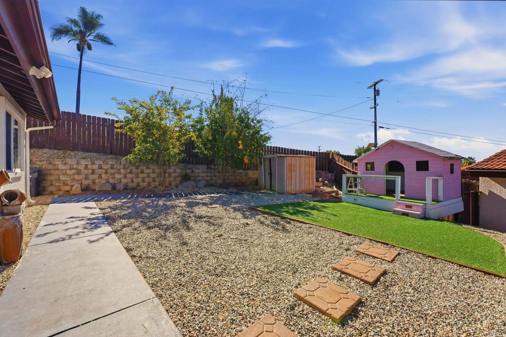 141 Belfast Escondido, CA 92027 - Photo 21 of 31