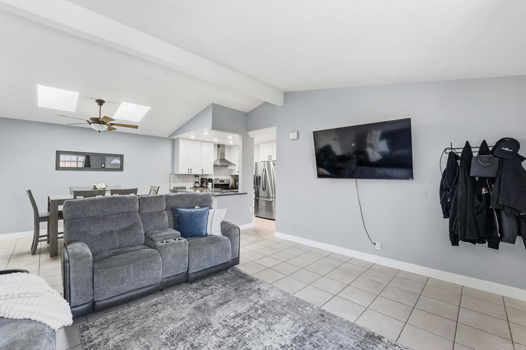 141 Belfast Escondido, CA 92027 - Photo 3 of 31