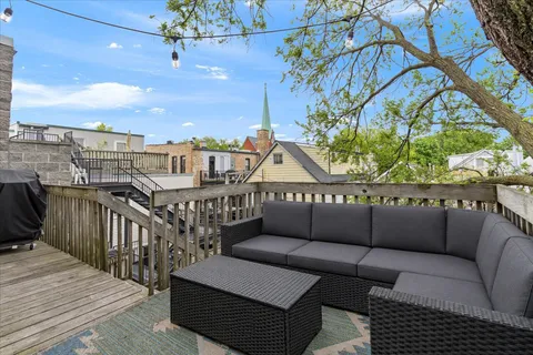 $599,000 | 3051 North Clifton Avenue, Unit 3, Chicago, IL 60657