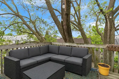 $599,000 | 3051 North Clifton Avenue, Unit 3, Chicago, IL 60657