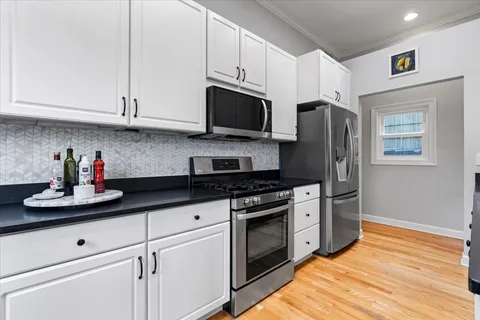 $599,000 | 3051 North Clifton Avenue, Unit 3, Chicago, IL 60657