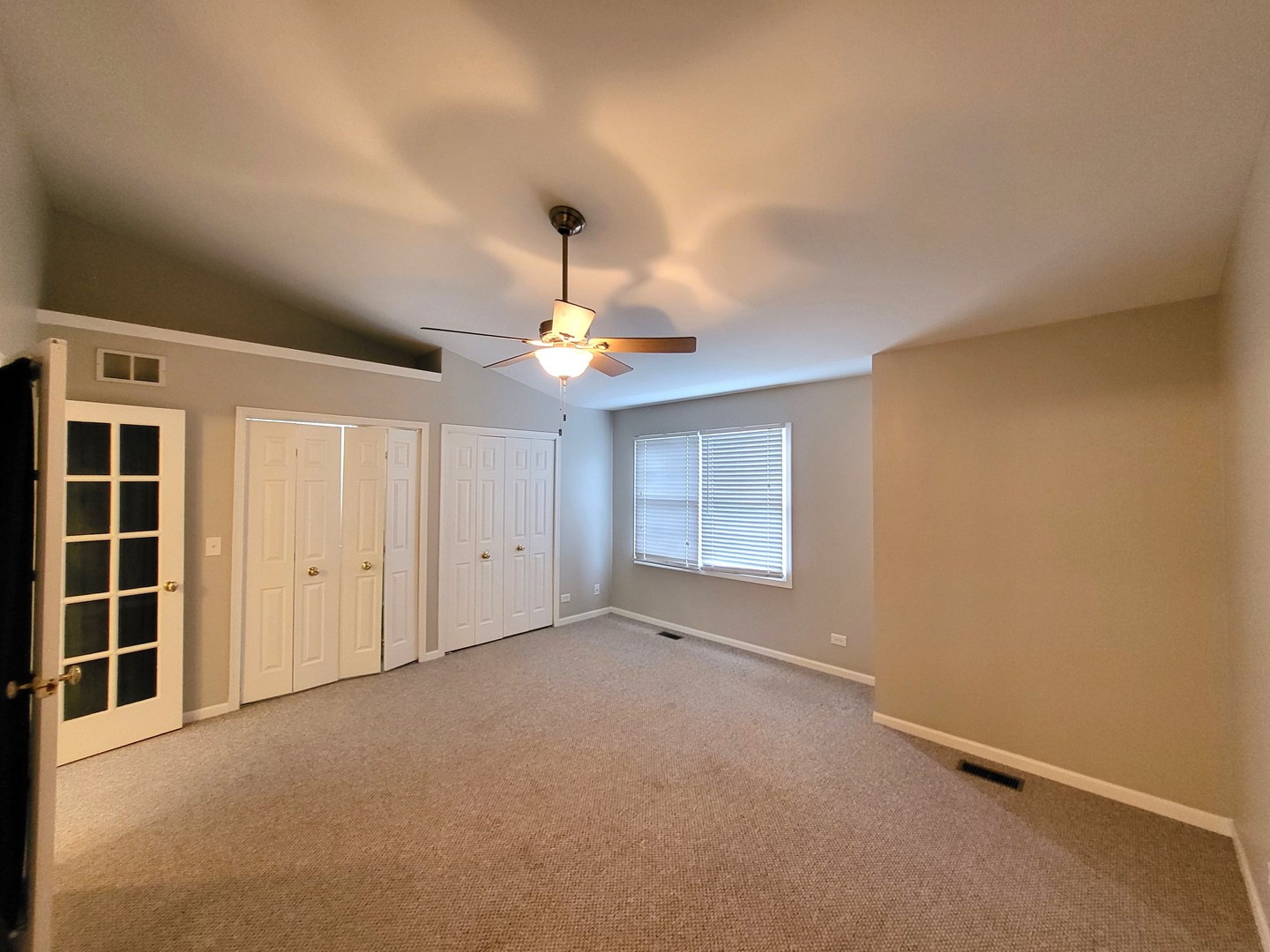 250 Spring Point Drive Carpentersville, IL 60110 - Photo 14 of 26