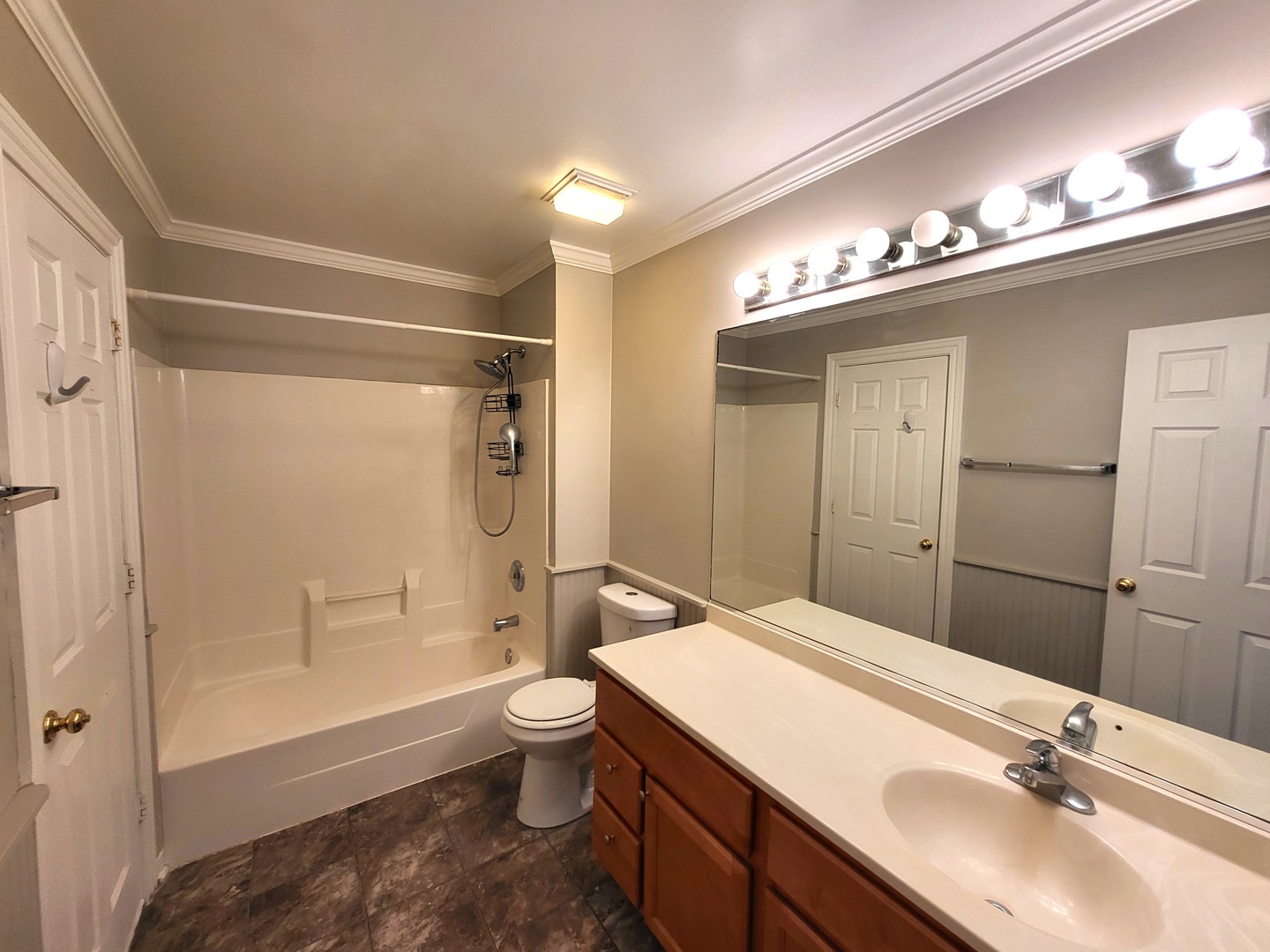 250 Spring Point Drive Carpentersville, IL 60110 - Photo 18 of 26