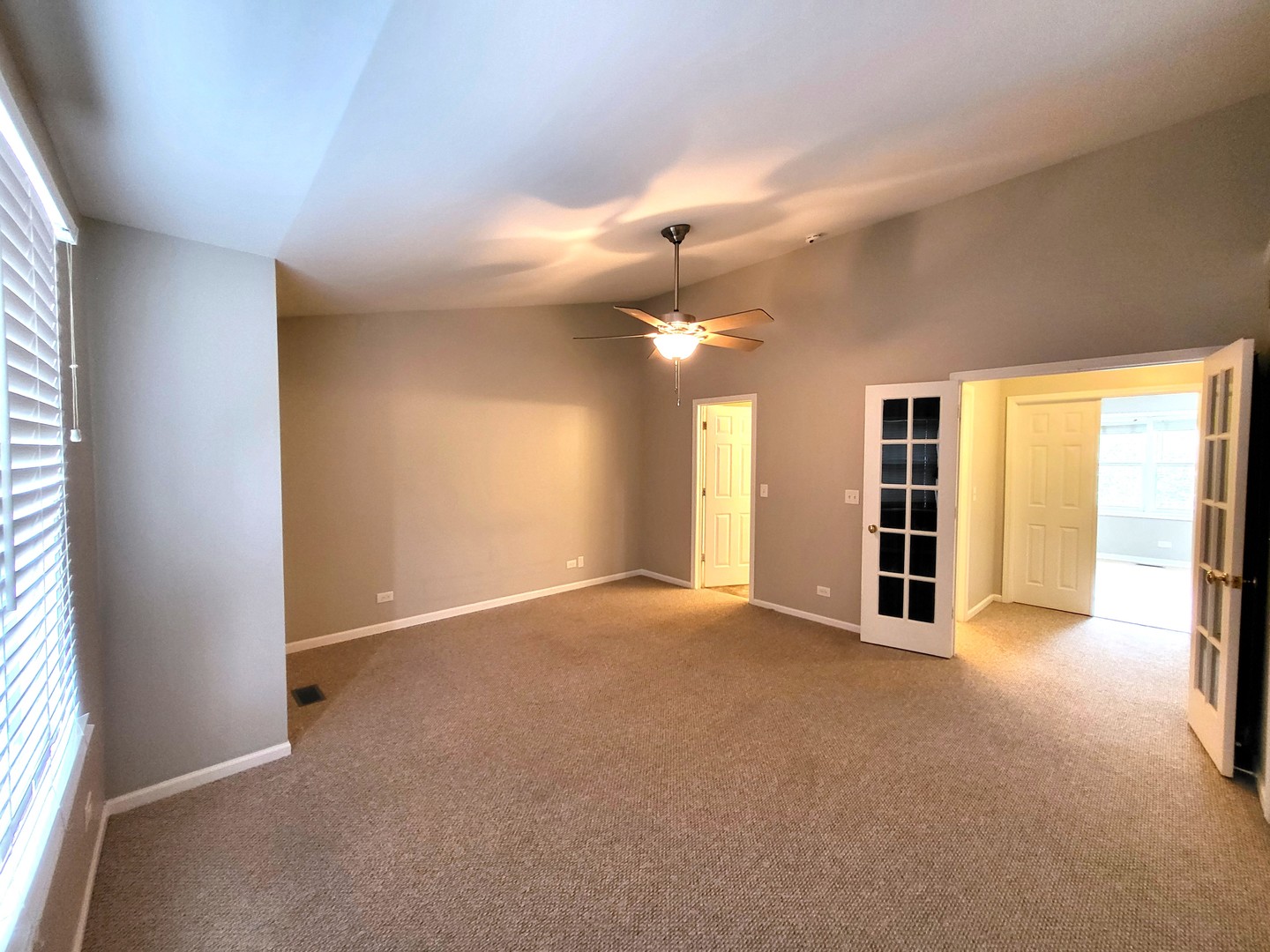 250 Spring Point Drive Carpentersville, IL 60110 - Photo 19 of 26