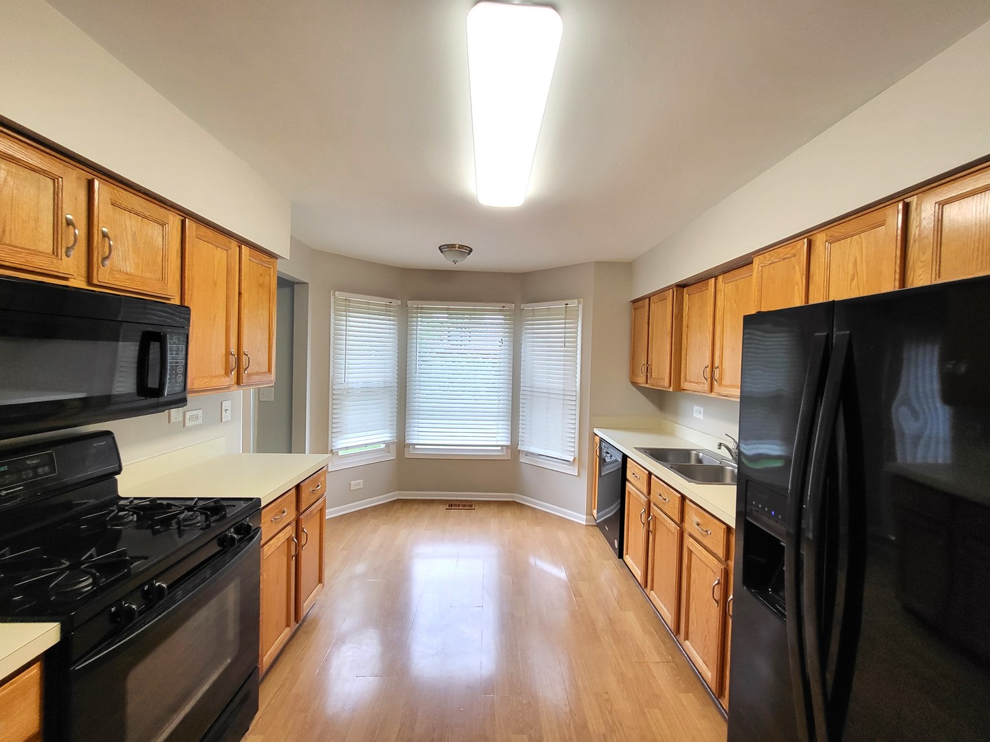 250 Spring Point Drive Carpentersville, IL 60110 - Photo 5 of 26