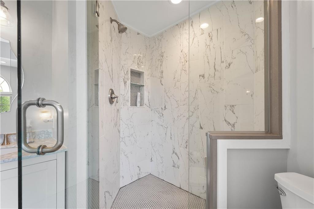 108 Walnut Drive Eighty Four, PA 15330 - Photo 23 of 47 a bathroom with a shower