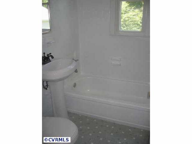3101 Collins Road Richmond, VA 23223 - Photo 3 of 7 Gallery Image 3