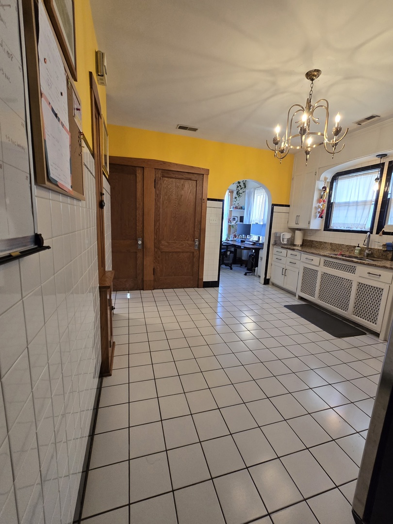 3032 Wisconsin Avenue Berwyn, IL 60402 - Photo 19 of 24