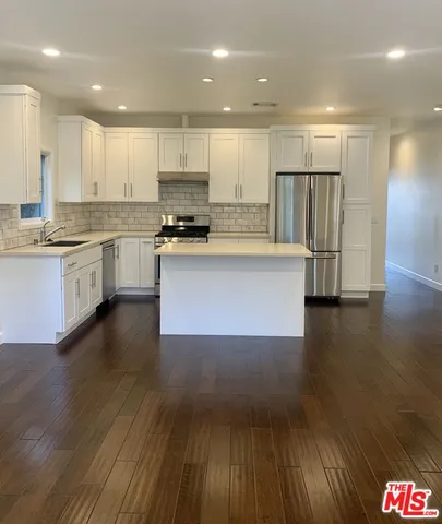 $3,500 | 1913 North Commonwealth Avenue, Los Angeles, CA 90027