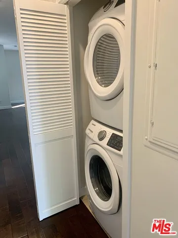 $3,500 | 1913 North Commonwealth Avenue, Los Angeles, CA 90027