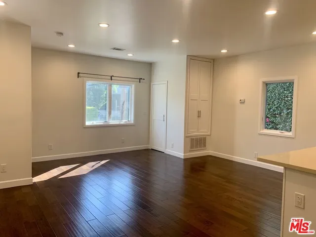 $3,500 | 1913 North Commonwealth Avenue, Los Angeles, CA 90027