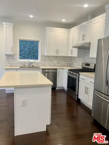 $3,500 | 1913 North Commonwealth Avenue, Los Angeles, CA 90027