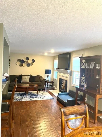 $1,950 | 32 North Hill Drive, West Seneca, NY 14224