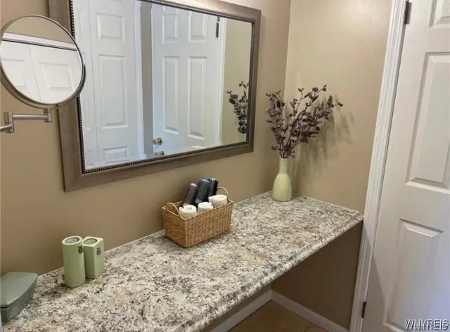 $1,950 | 32 North Hill Drive, West Seneca, NY 14224