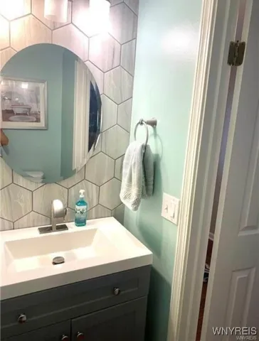 $1,950 | 32 North Hill Drive, West Seneca, NY 14224